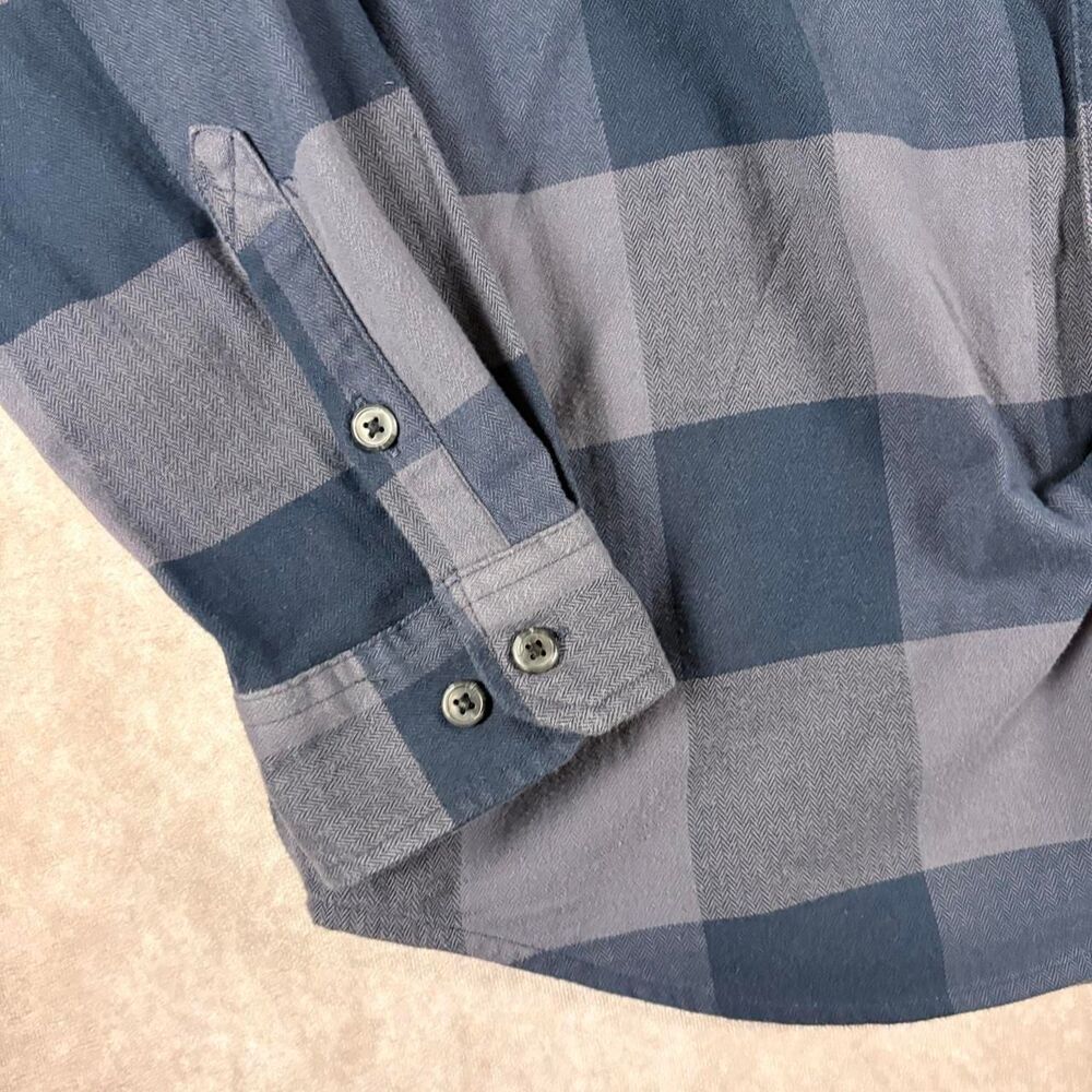 carhartt navy blue striped flannel button up - Picture 3 of 7